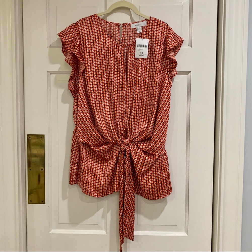 NWT - Flutter sleeve blouse